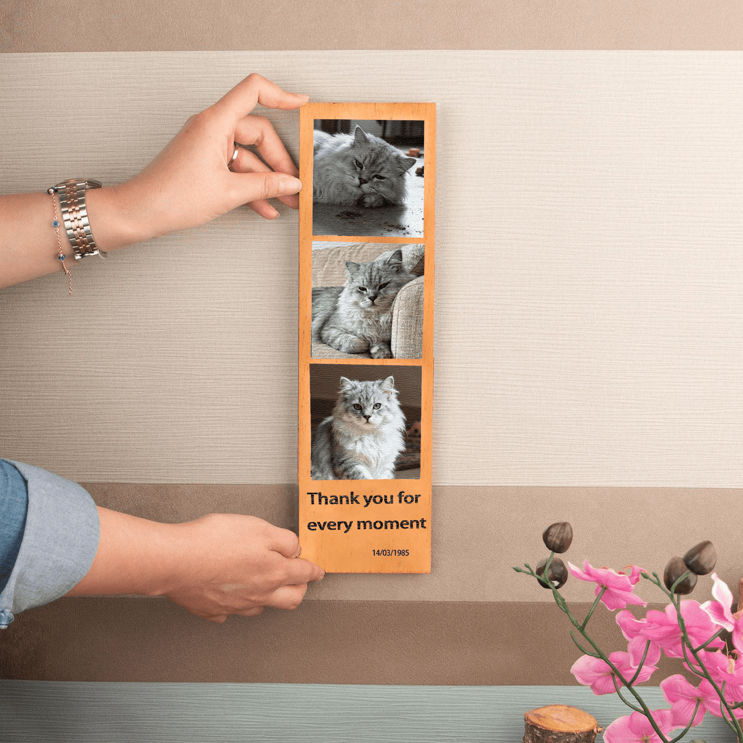 Creative floating photo display for desk